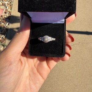 Natural Diamond Silver Women's Ring Size 7